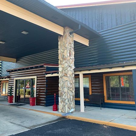 Log Cabin Inn 베이 미네트 외부 사진