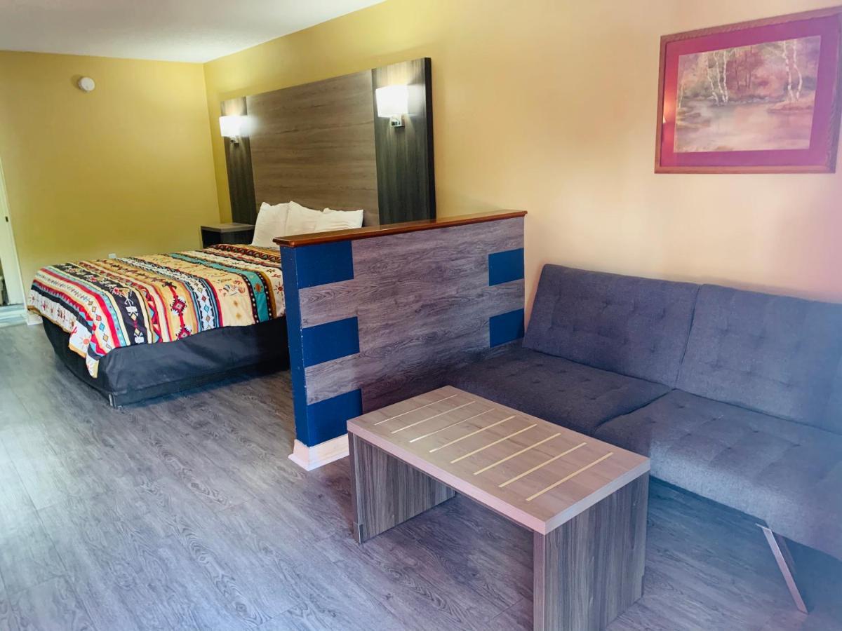 Log Cabin Inn 베이 미네트 외부 사진